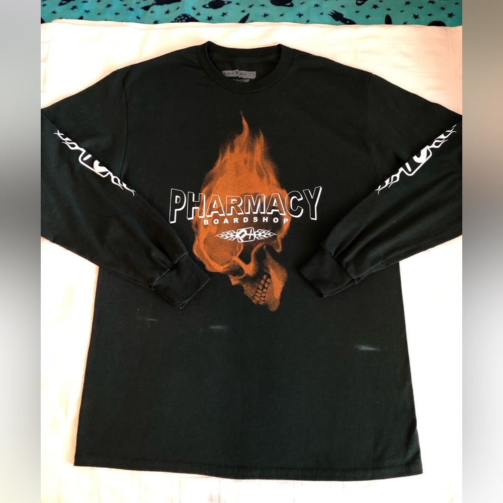 Pharmacy Skater long Sleeve t-shirt green flame skull Mens Medium
